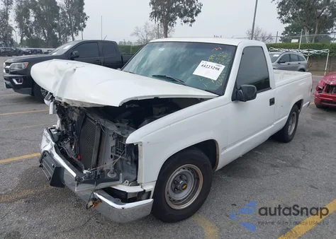 1998 Chevrolet C1500 Fleetside из США, поврежденный, VIN 1GCEC14M2WZ120614